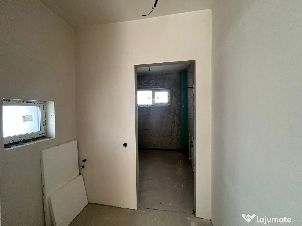 Casa tip Triplex de vanzare 