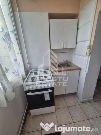 Apartament cu 3 camere, 65mp, zona Lipovei 