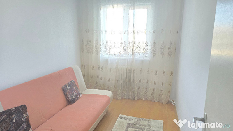Vand apartament 3 camere in Deva, str. Scarisoara (Astoria), etaj 3, 