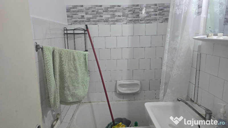 Vand apartament 3 camere in Deva, str. Scarisoara (Astoria), etaj 3, 