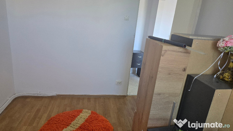 Vand apartament 3 camere in Deva, str. Scarisoara (Astoria), etaj 3, 