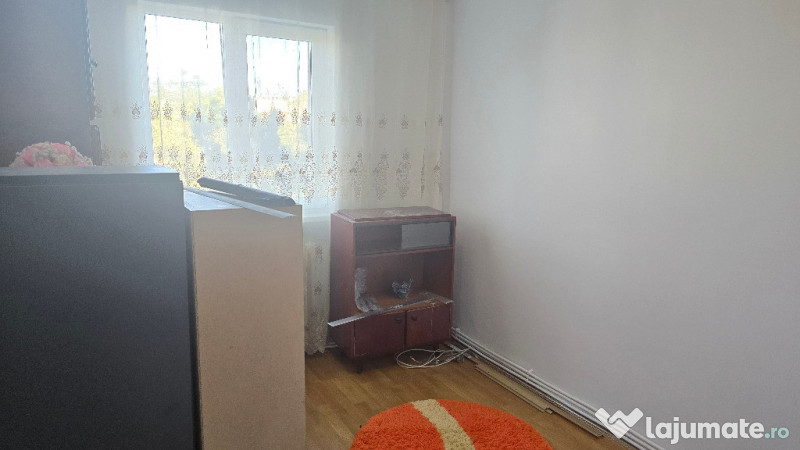 Vand apartament 3 camere in Deva, str. Scarisoara (Astoria), etaj 3, 