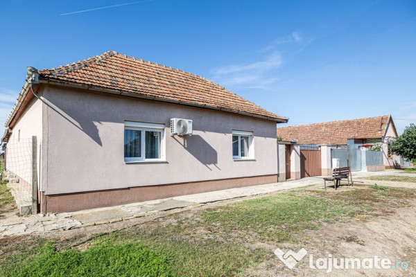 Casă la doar 17 minute de Arad – preț sub 80.000 €! 