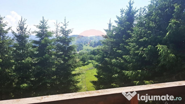 Casă de vacanță in Măgura, la poalele Munților Piatr... 