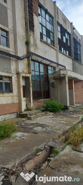 Activ de vanzare la 10 Km de Municipiul Braila ,3 Km de Dunare 