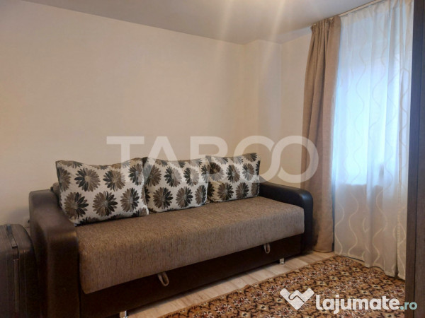 Casa in zona centrala 5 camere 2 bucatarii 3 bai curte comun 