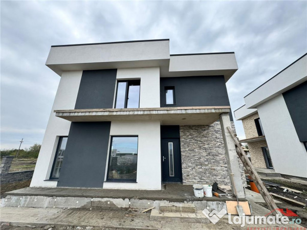 Vila P 1 de in Focsani - Nord 4 dormitoare, 3 bai , 160.000