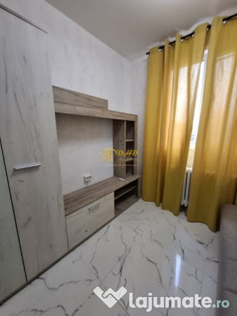 Cameră de cămin cu baie proprie in spate la Jumbo