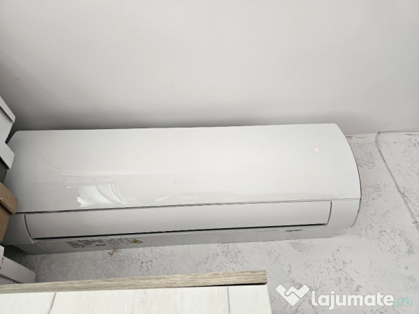 Cameră de cămin cu baie proprie in spate la Jumbo