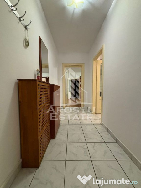 Apartament cu 2 camere, semidecomandat, bloc 2002,central...