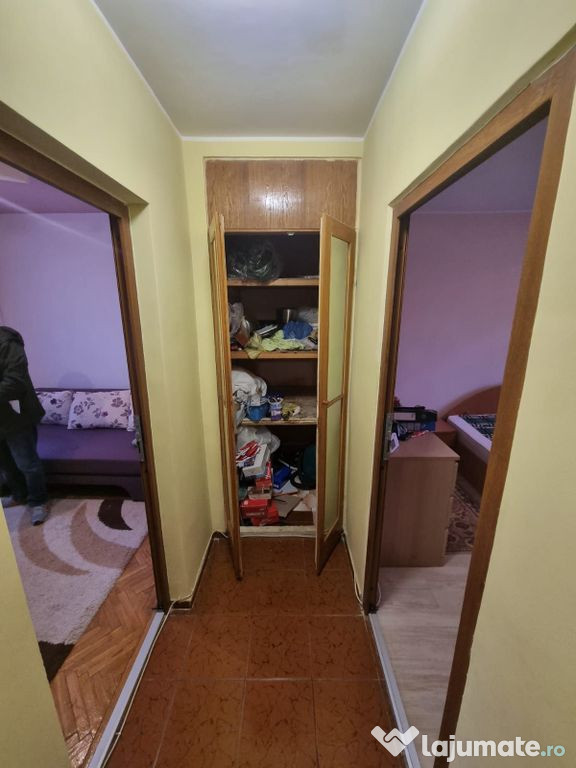 Casa de cultura-apartament 3 camere decomandat cu gaze