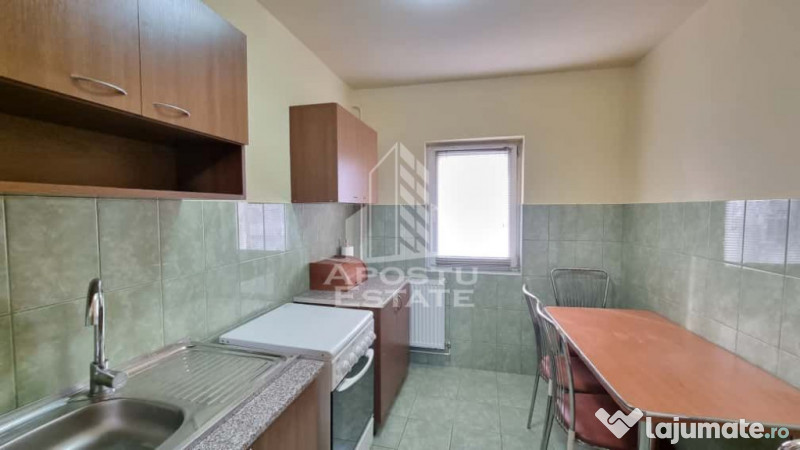 Apartament 2 camere, bloc anvelopat, zona Calea Lipovei