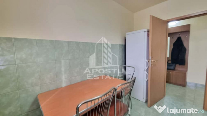 Apartament 2 camere, bloc anvelopat, zona Calea Lipovei