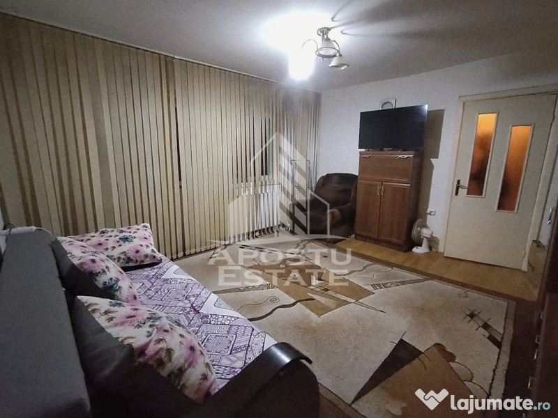 Apartament cu 3 camere in Sagului, centrala termica, etaj... 