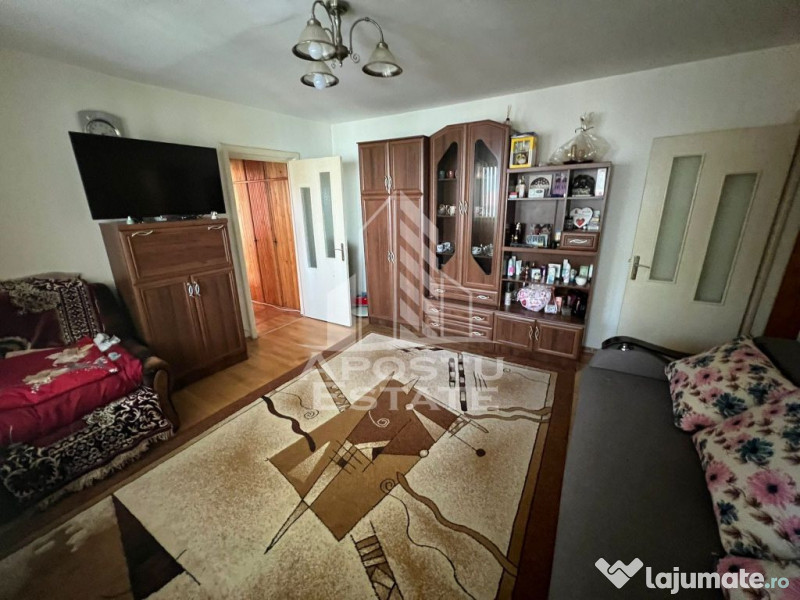 Apartament cu 3 camere in Sagului, centrala termica, etaj... 