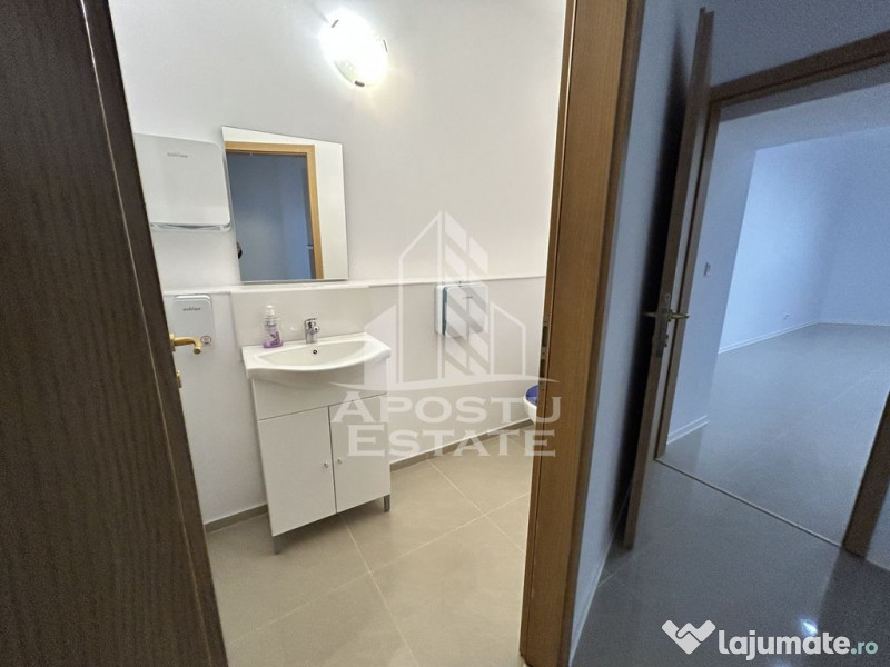 Spațiu comercial 138 mp, clinică medicală amenajată, ... 