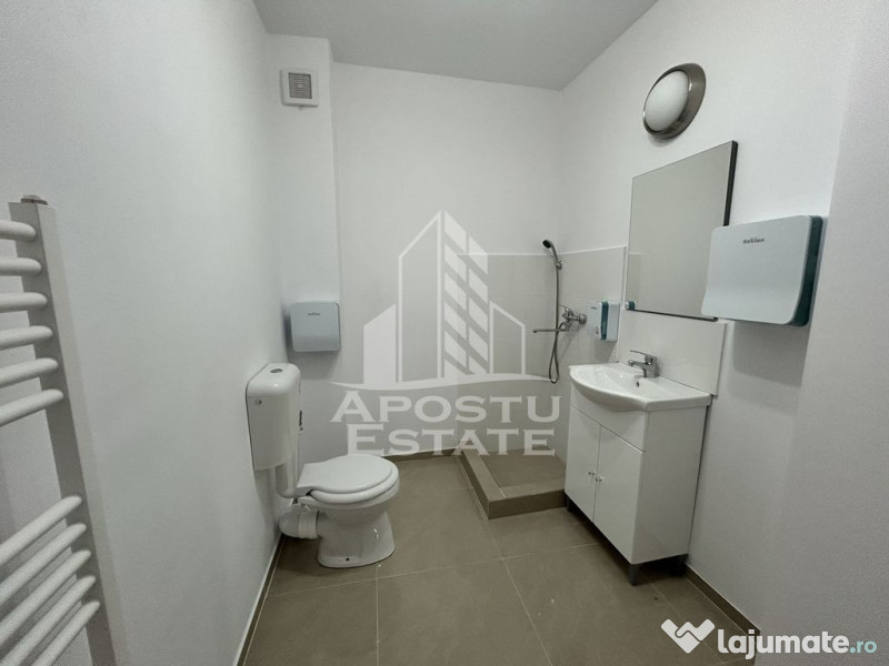 Spațiu comercial 138 mp, clinică medicală amenajată, ... 
