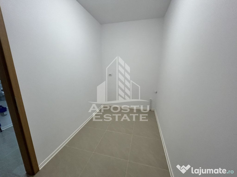 Spațiu comercial 138 mp, clinică medicală amenajată, ... 