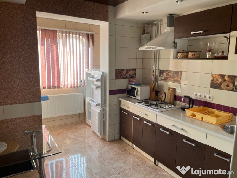 Garsoniera de inchiriat in zona 1 Decembrie 