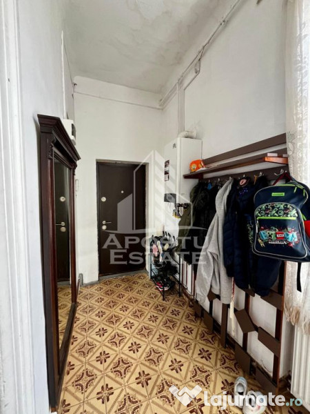 Apartament 3 camere,cladire istorica,centrala proprie in ... 