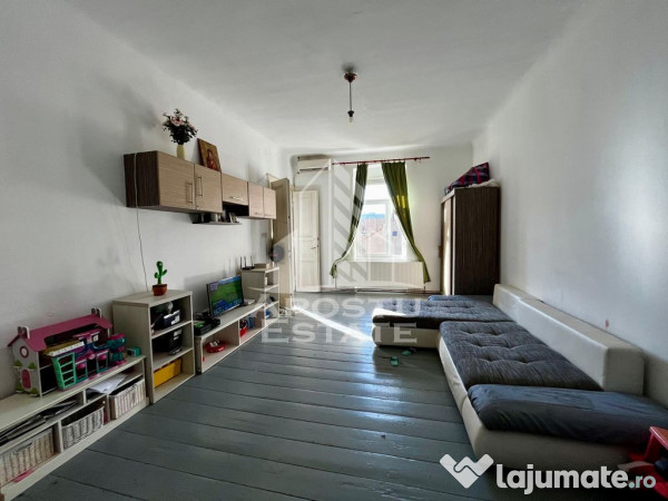 Apartament 3 camere,cladire istorica,centrala proprie in ... 