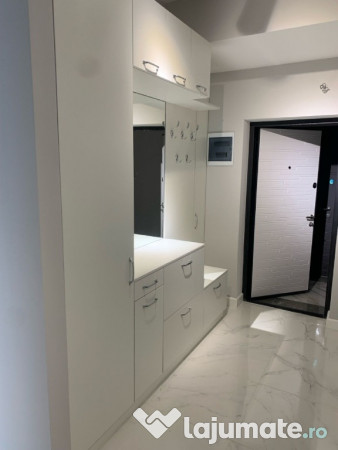 Apartament cu 2 camere de inchiriat in zona Eroii Revolutiei 