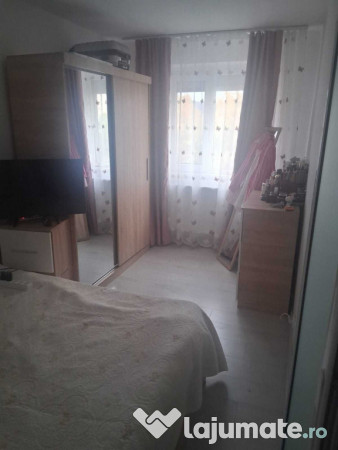 Apartamentament 2 camere decomandat zona Astra