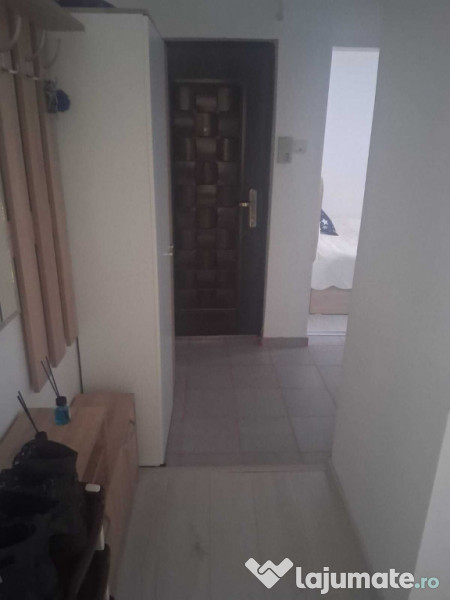Apartamentament 2 camere decomandat zona Astra