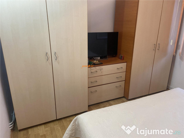 Apartament 3 camere , zona cartier Sud ,et 2/4 , decomandat
