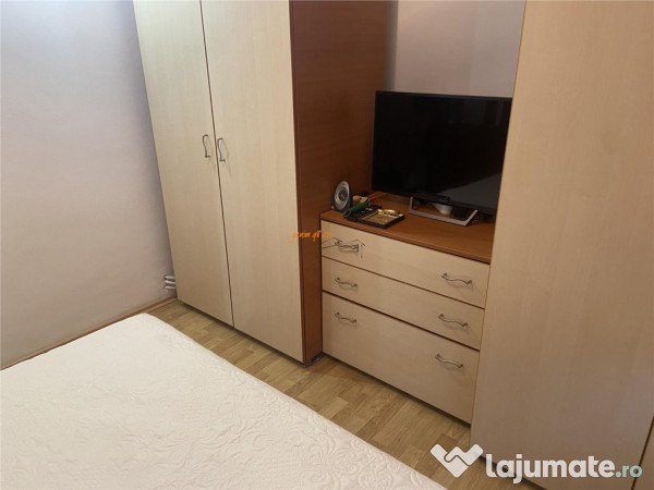 Apartament 3 camere , zona cartier Sud ,et 2/4 , decomandat