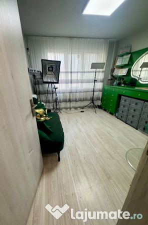 Spațiu comercial, zona Podu Roș, la bulevard