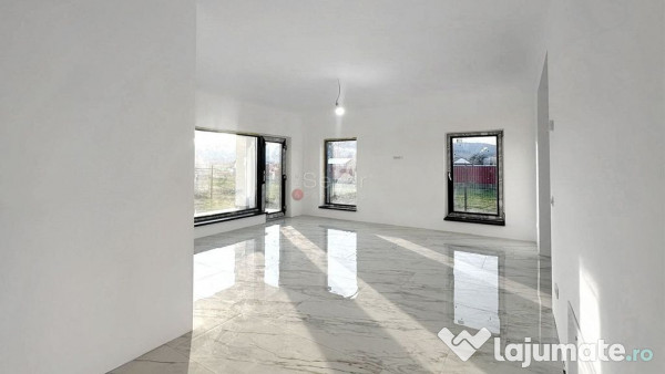 Curte Generoasa Compartimentare Practica