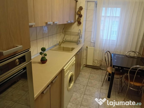 Apartament 3Camere Precista Scoala 10 la cheie mobilat 65mp etaj 4 pod 