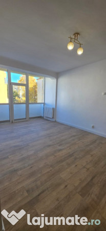 Apartament 2 camere de vanzare, zona Imparatul Traian 