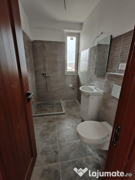 GARSONIERA METROU LEONIDA, MODERNA 