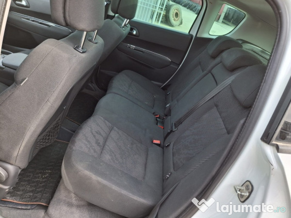 Dezmembrez Peugeot 3008 Hybrid 4x4 2.0 HDI RHC 200 cai an 2012 