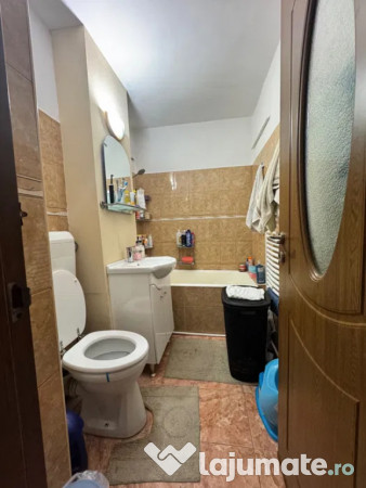 Apartament Cu 3 Camere Semidecomandate Etajul 1 - Zona George Enescu 