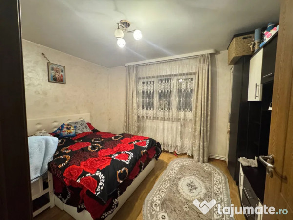 Apartament Cu 3 Camere Semidecomandate Etajul 1 - Zona George Enescu 