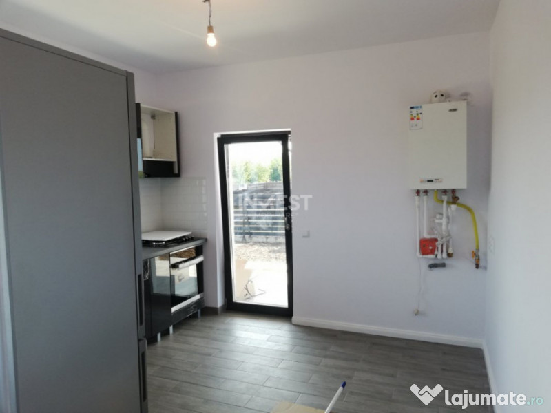 CASA INDIVIDUALA, 3 CAMERE,81 MP UTILI, 400MP TEREN, MIROSLA 