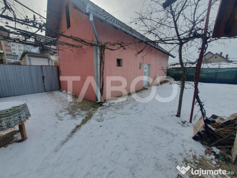 Casa 75 mp utili cute gradina si garaj renovata complet