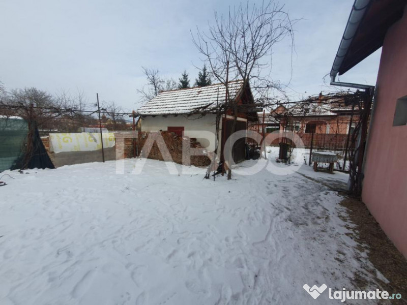 Casa 75 mp utili cute gradina si garaj renovata complet