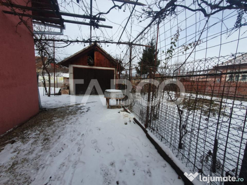 Casa 75 mp utili cute gradina si garaj renovata complet