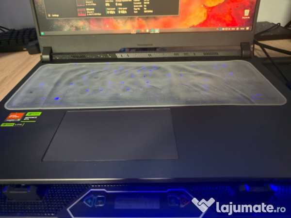 Rog strix g713pi 17" 7945hx 16c/32t, rtx 4070, 1tb ssd, garanție 2028 
