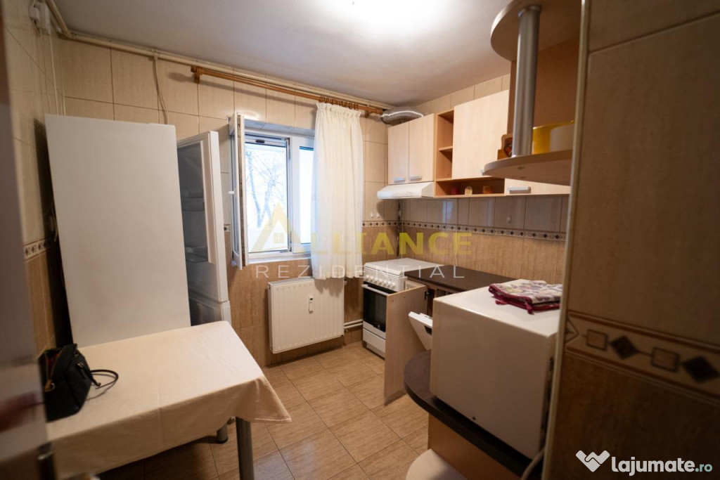Apartament 3 camere de #238;nchiriat Aparatorii Patriei 