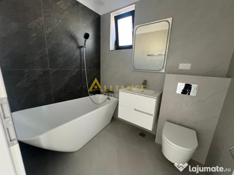 Casa individuala pe parter cu 4 camere // 2 bai // panouri 3