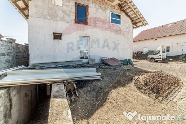 Casă 4 camere,600 mp teren Livada 