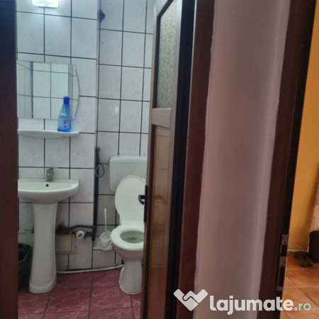 APARTAMENT DE VANZARE CU 3 CAMERE 