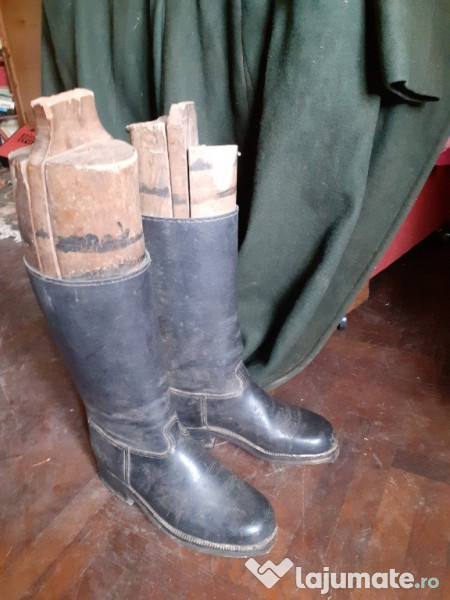 Uniformă silvică din epoca comunistă