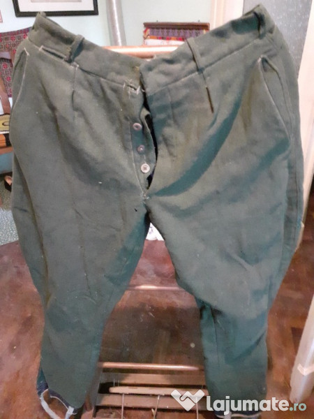 Uniformă silvică din epoca comunistă