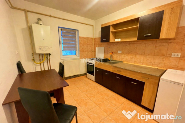 Apartament 2 camere decomandat-50mp-Podul de Fier 